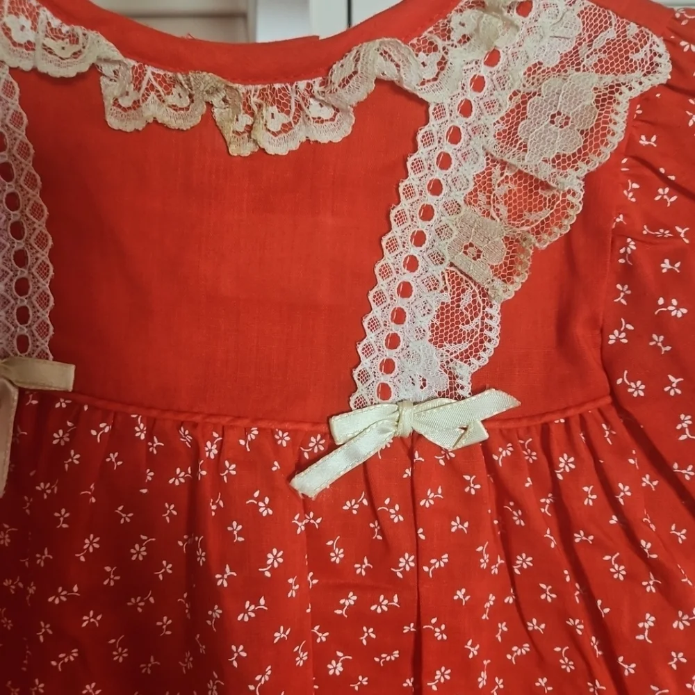 Sears this red